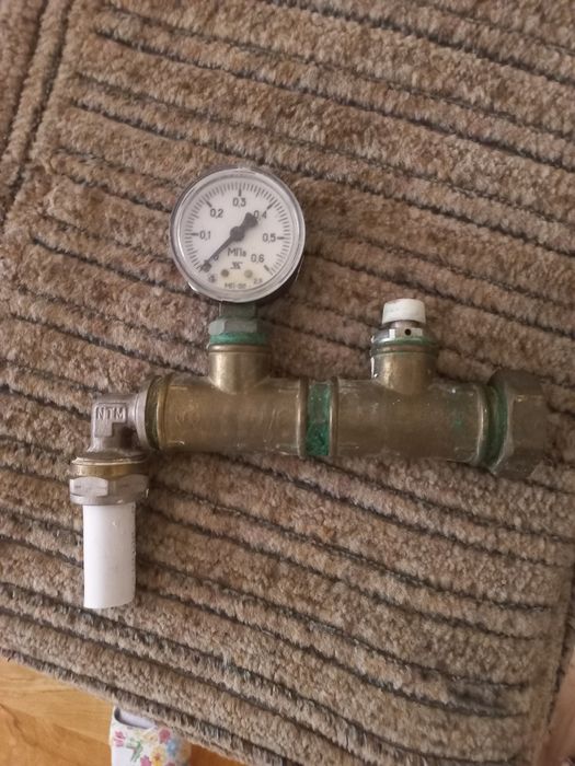 Манометр для вимірювання тиску для опалення