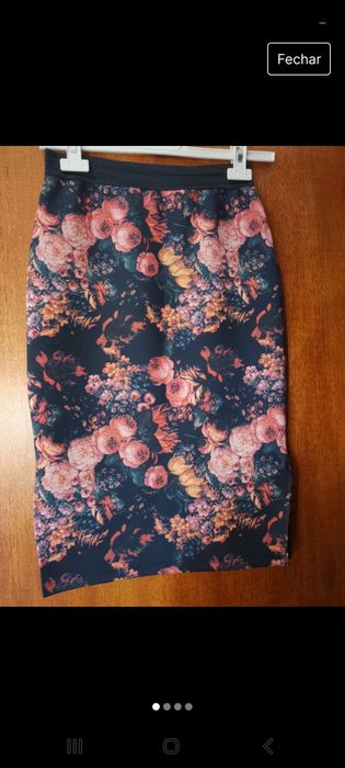 Saia justa com racha