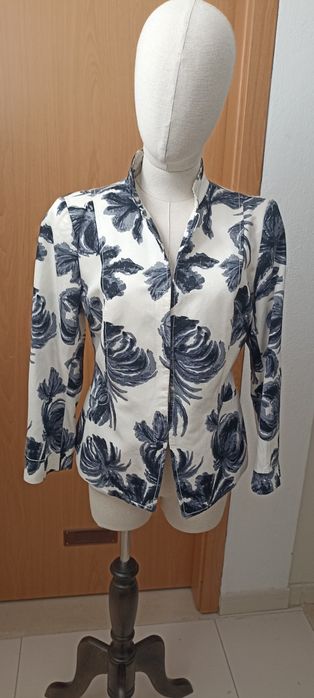 Roupa senhora, com pouco uso