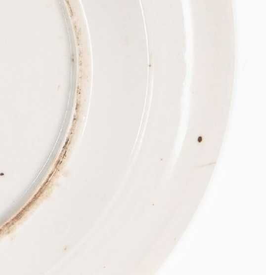 Raro prato de porcelana da China Azul e Branco Séc. XVIII/XIX