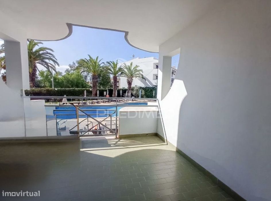 Apartamento T0 com Terraço e Vista Piscina – Luna Club Oceano, Albu...