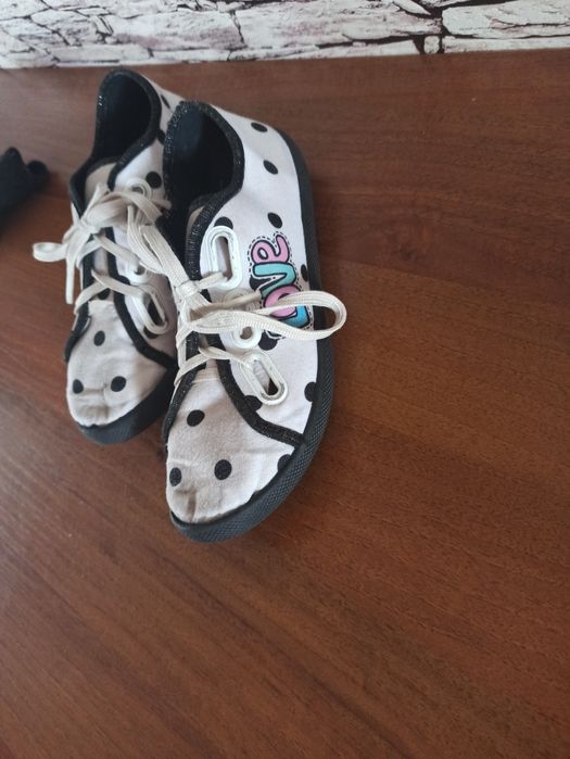 Trampki dziewczęce r.34