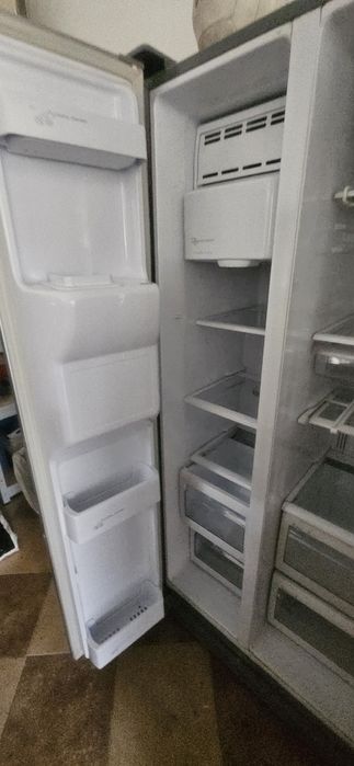 Lodówka samsung side by side