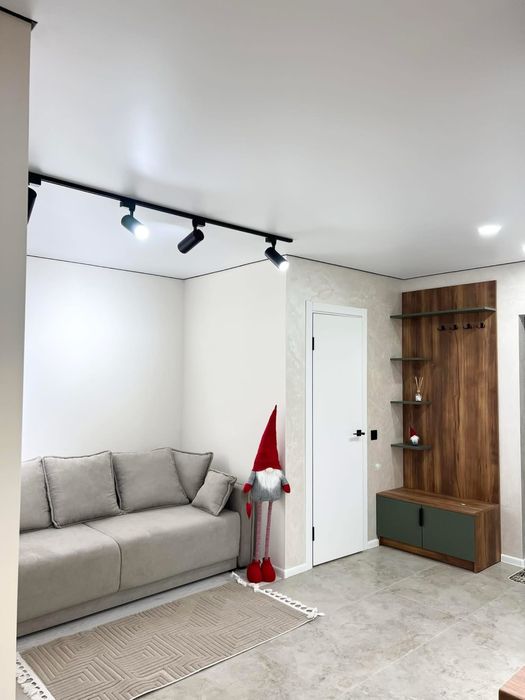 Продається гарна 2 кімнатна квартира на Бамі