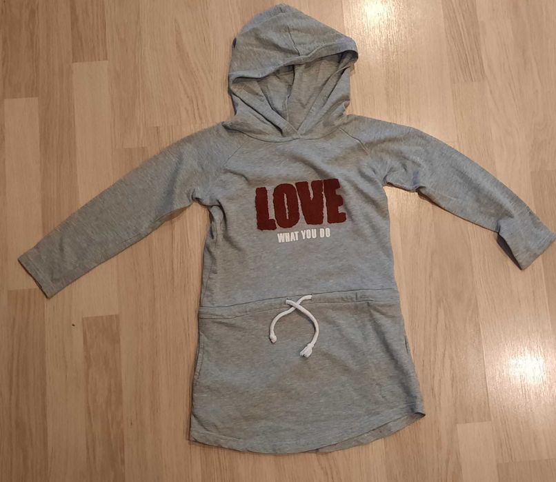 Bluza sukienka z kapturem rozmiar 128