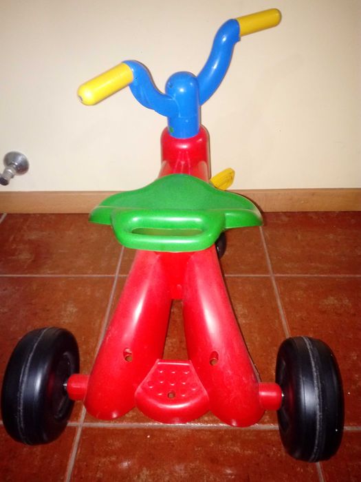 Triciclo criança
