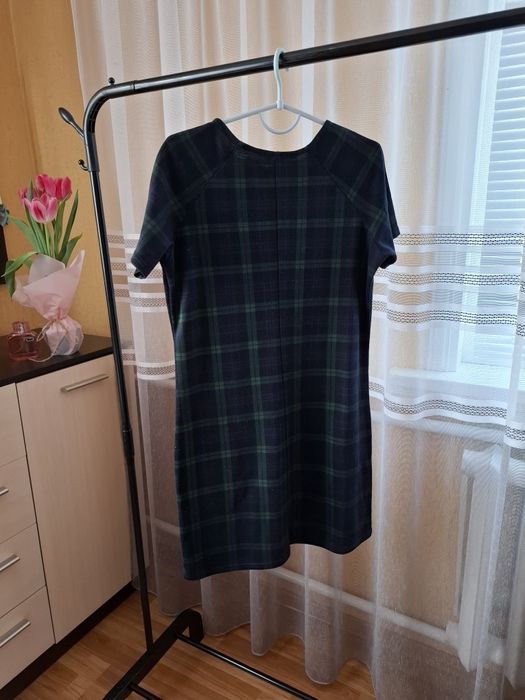 Сукня в клітинку