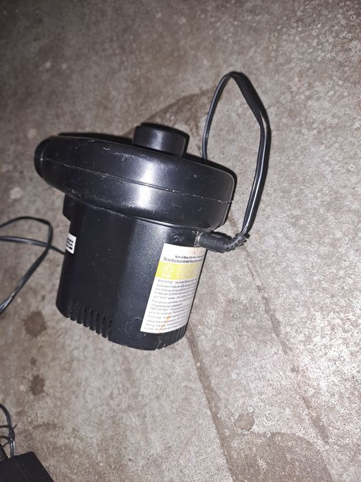 Pompka do pompowania i wypompowania powietrza