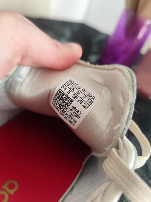 Buty adidas założone 1 raz