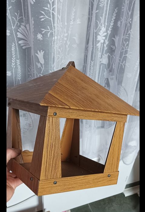 Годівничка для пташок