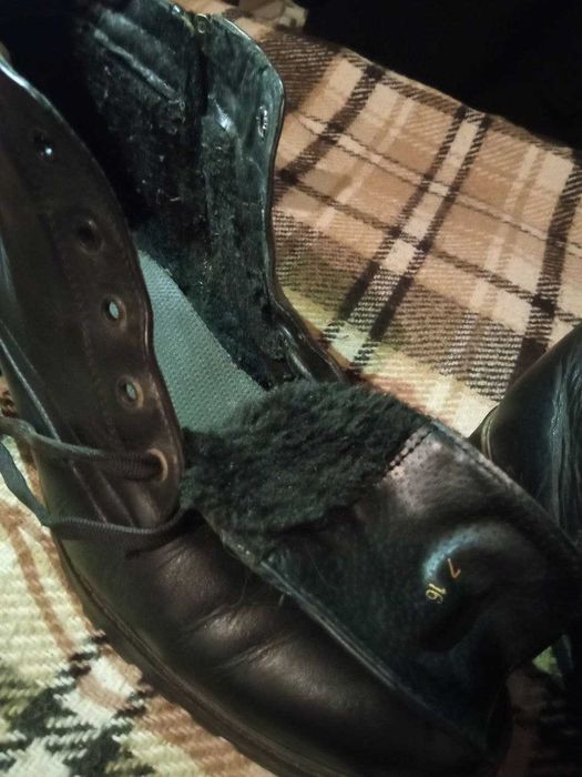 Пара теплих зимових водонепроникних чоловічих черевиків 45р. чорні