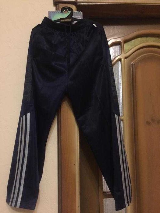 Штани спортивні нові  128-134