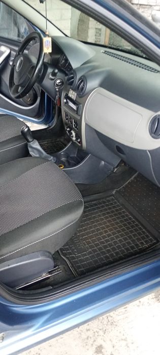 Дача сандеро  в хорошому стані