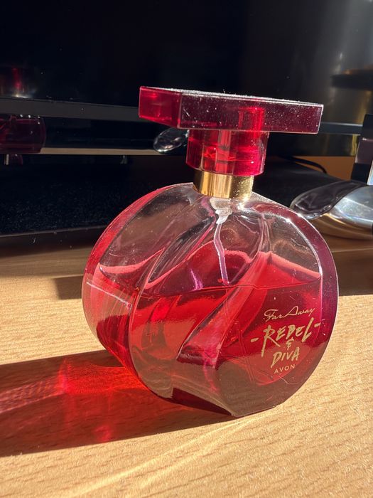 Perfumy Avon Far Away REBEL