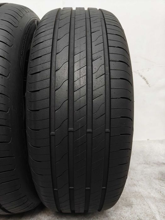 ПАРА R17 215 55 98W шини літні GoodYear EfficientGrip Performance²