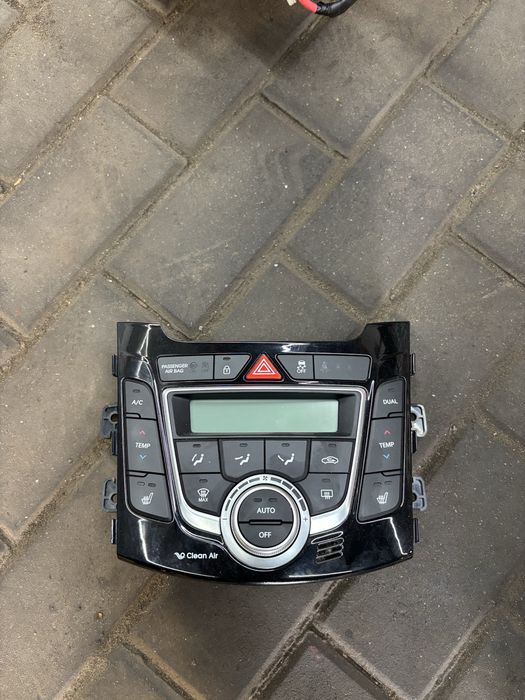 Panel klimatyzacji 97250-A6500 Hyundai i30 II 12-17r nawiewu grzane fotele