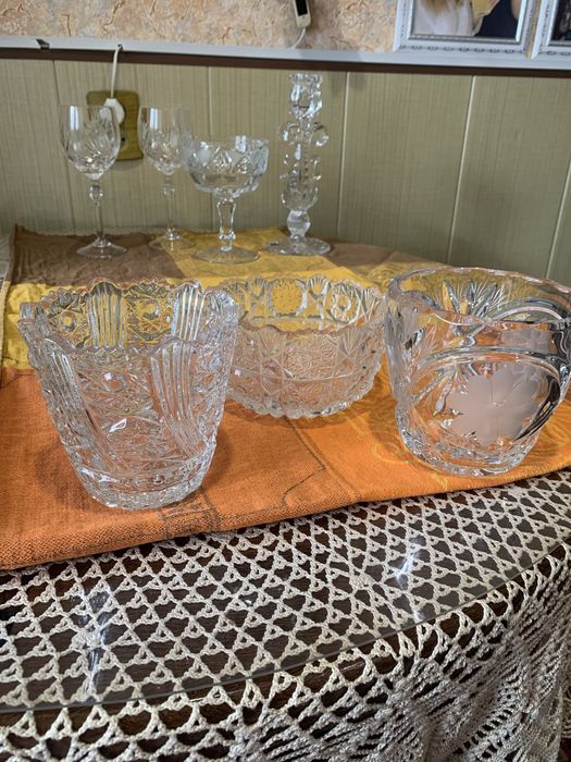 Хрусталь в идеальном состоянии вазы с крышкой рюмки 150 грн стаканы200