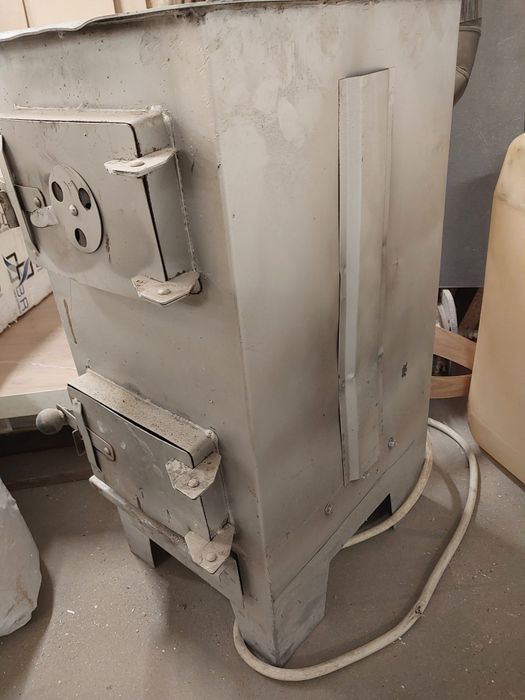 Piec  grzybek  koza z szamotem mało używany