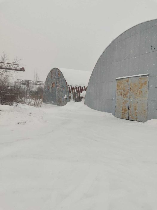 Продам складські приміщення на Любецькій