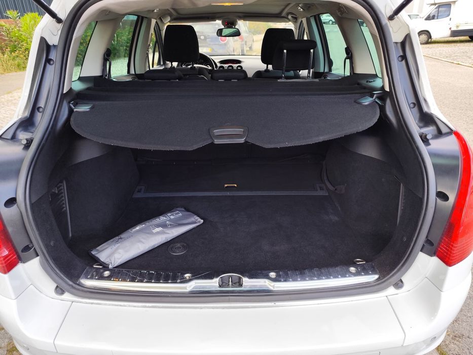 Peugeot 308 HDi SW 1.6 gasóleo- 2011