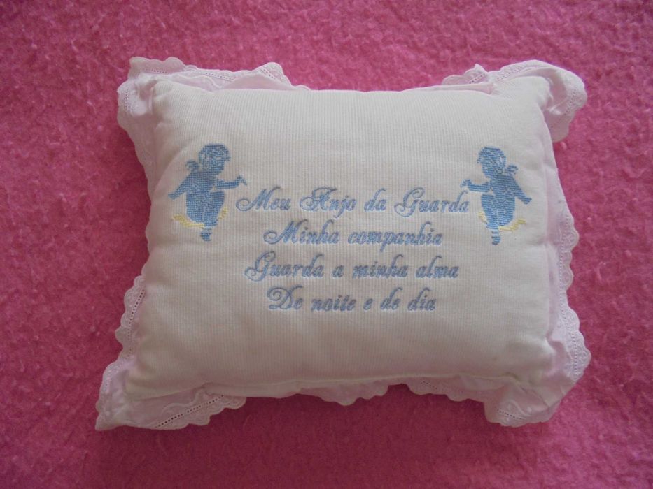 almofada para menino bebé linda