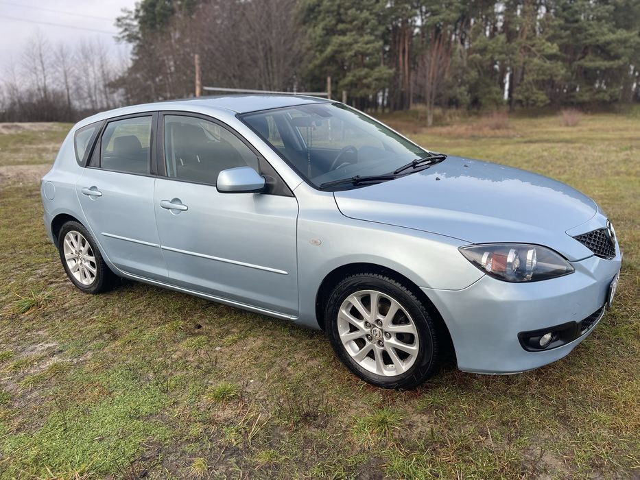 Продам своє авто Mazda 3 1.6 бензин/механіка 2008 рік