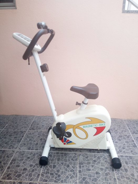 Bicicleta Fixa Exercício