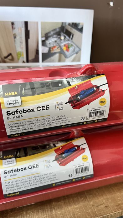 Caixa protecao de fichas tomadas chuva com aloquete