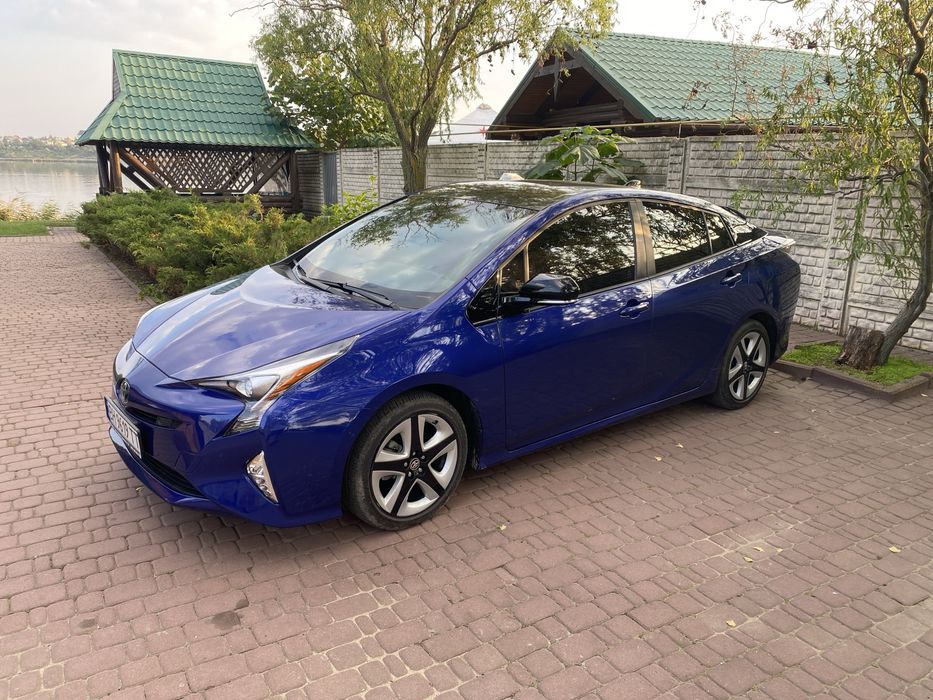 Продам Toyota Prius