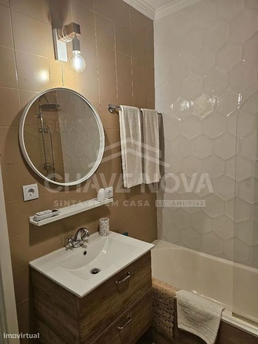 Apartamento T1 com terraço de 35 m2 em Leça da Palmeira