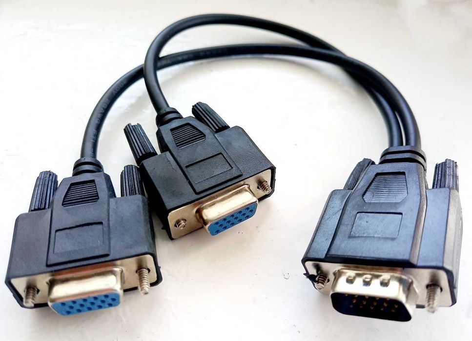 VGA розгалужувач  разветвлитель VGA сплітер раздвоитель сплиттер