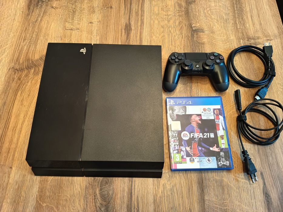 Sprzedam Konsolę Sony PlayStation 4 wersja FAT 500Gb soft 12.00