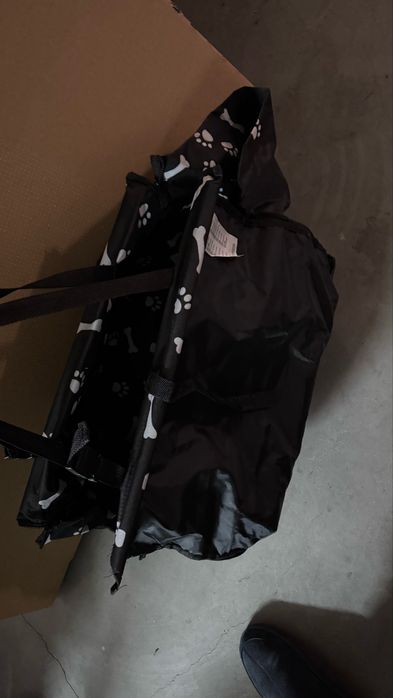 Camas, roupas, saco de animais