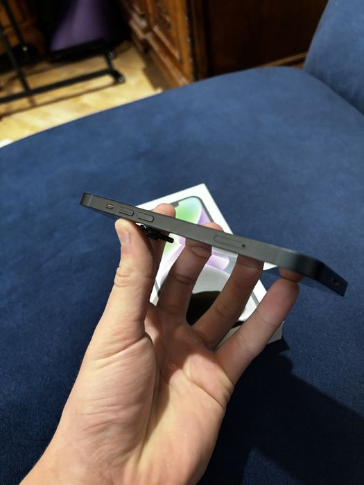 iPhone 14 128 GB czarny stan bardzo dobry