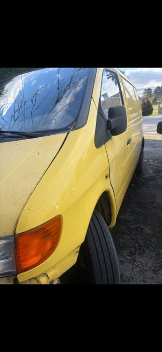 Guarda lamas esquerdo Mercedes Vito w638