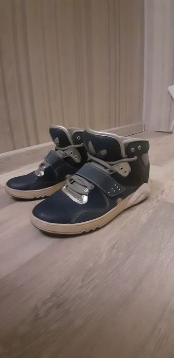 Кросівки Adidas унісекс