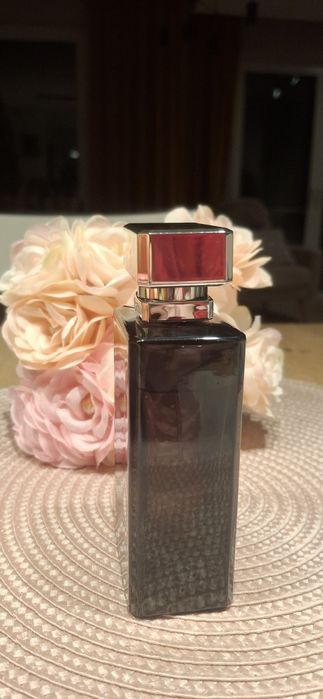 Jenny Glow Sandalwood