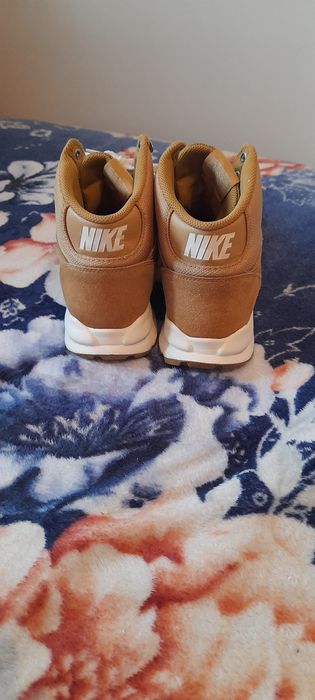 Botas da nike usadas e em bom estado