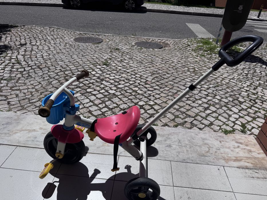 Triciclo criança