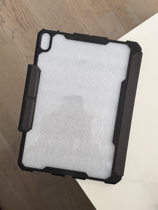 Чохол до планшета UAG iPad Air 11