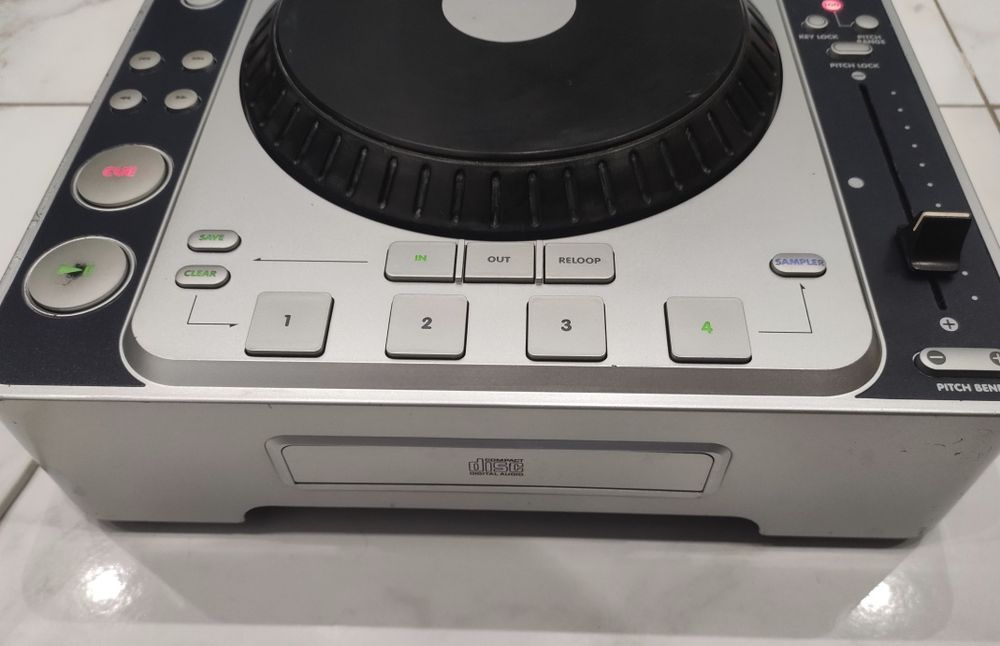 Продам DJ програвач Stanton C.303 - CD настільного виконання