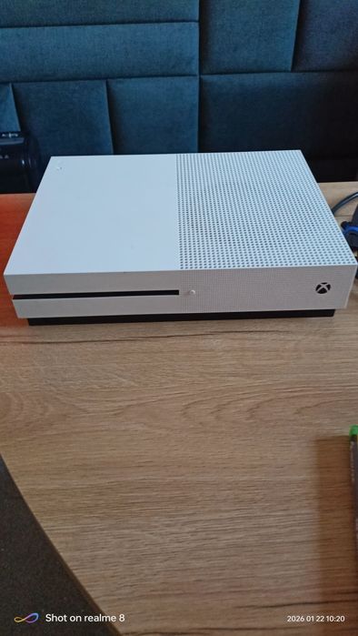 Xbox One S 1TB stan BDB