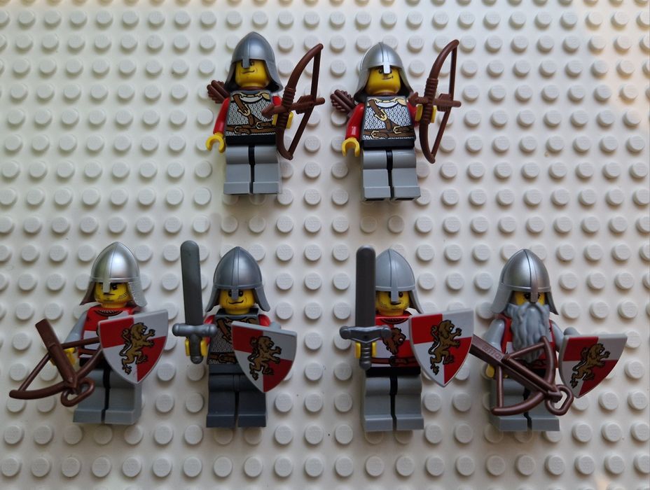 Lego Castle Herb Lwa Rycerz zestaw 6 sztuk figurek Lego
stan bardzo do