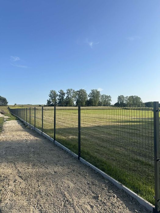 Kompletne ogrodzenia panelowe, podmurówka, słupki, łączniki, obejmy