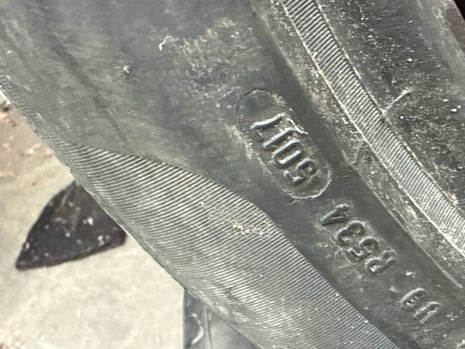 Pirelli Cinturato P7 235/50/17 лето пара