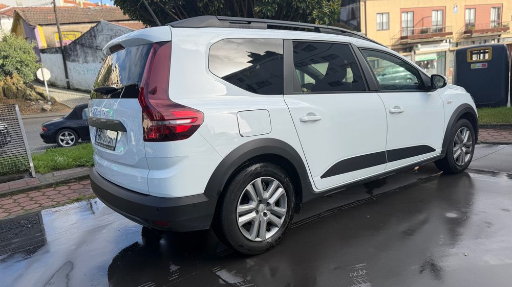 Semi Novo - Dacia Jogger - Iva Dedutivel- Expression