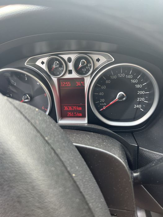Ford focus 2010 року