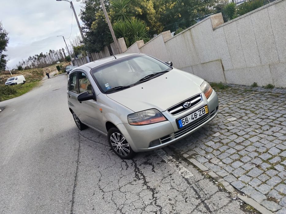 Carro barato a gasolina com AC Dawoo ano 2004