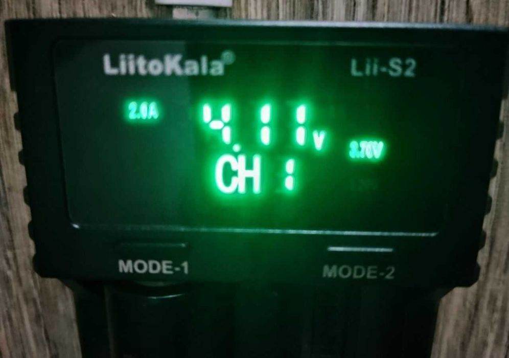 Зарядний пристрій Liitokala Lii-S2 з блоком живлення 5V2A
