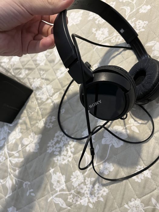 Fones alcochoados Sony